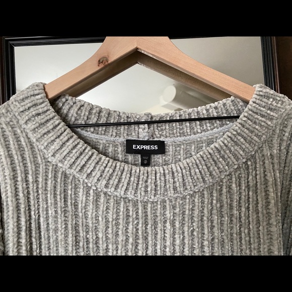 Express | Sweater - Picture 2 of 4